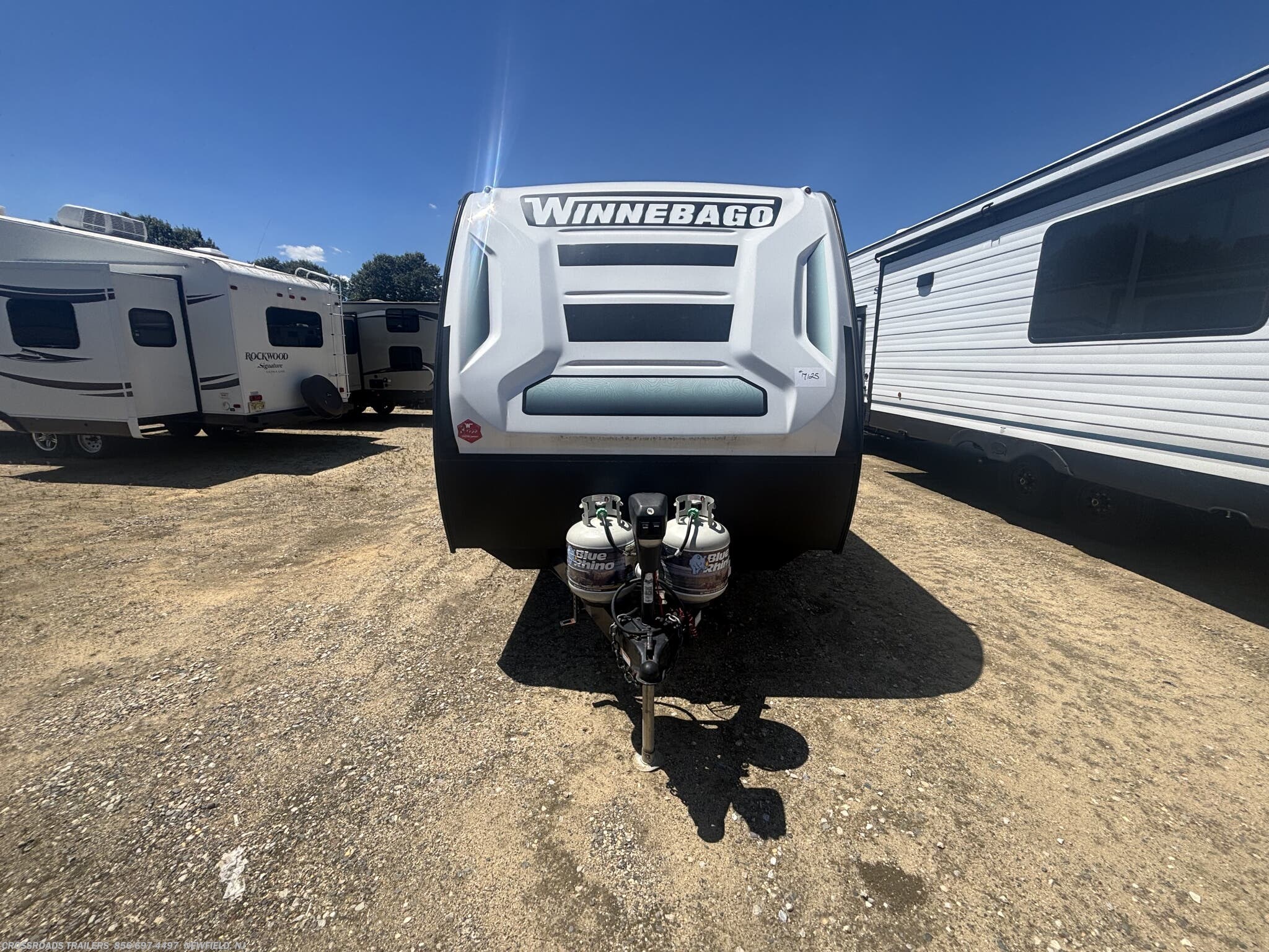 2023 Winnebago Micro Minnie 2108FBS - Used Travel Trailer For Sale by Crossroads Trailer Sales, Inc. in Newfield, New Jersey features Batteries, CO Detector, Smoke Detector, Bunk Beds, Stove Top Burner