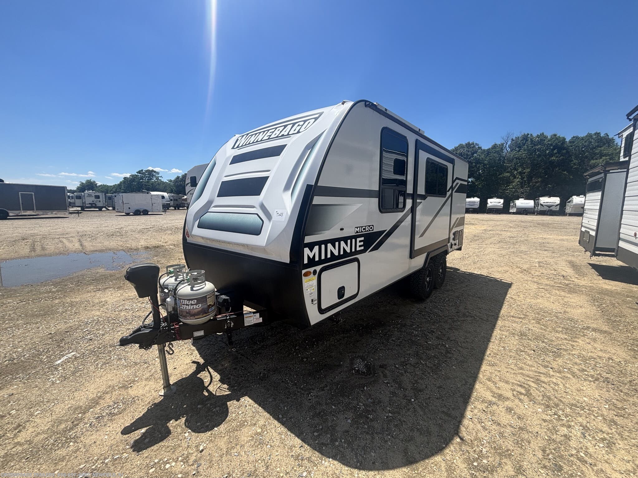 2023 Micro Minnie 2108FBS by Winnebago from Crossroads Trailer Sales, Inc. in Newfield, New Jersey