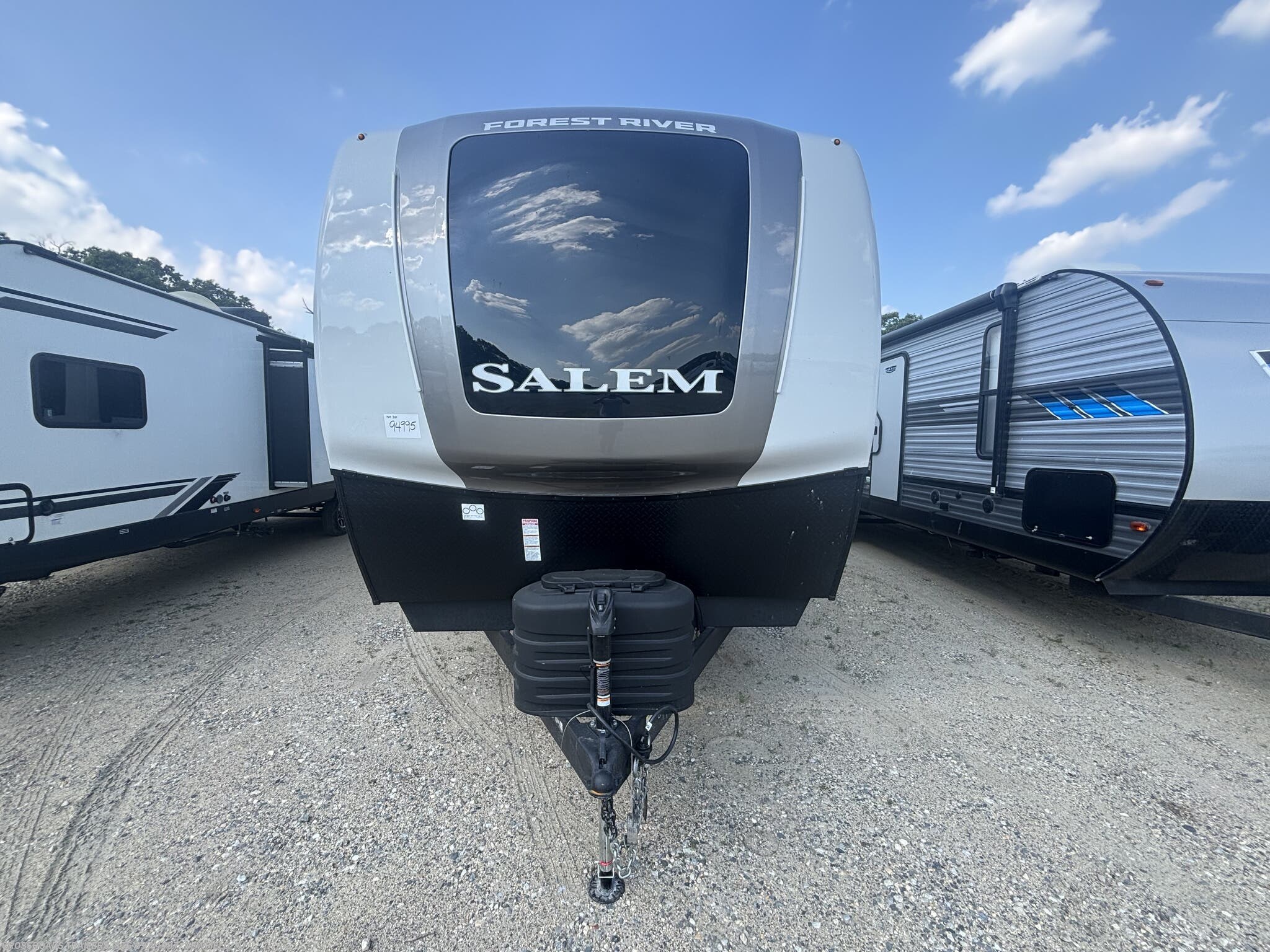 2027 Forest River Salem Hemisphere 310BHI - New Travel Trailer For Sale by Crossroads Trailer Sales, Inc. in Newfield, New Jersey features Slideout, LP Detector, TV Antenna, Leveling Jacks, Batteries