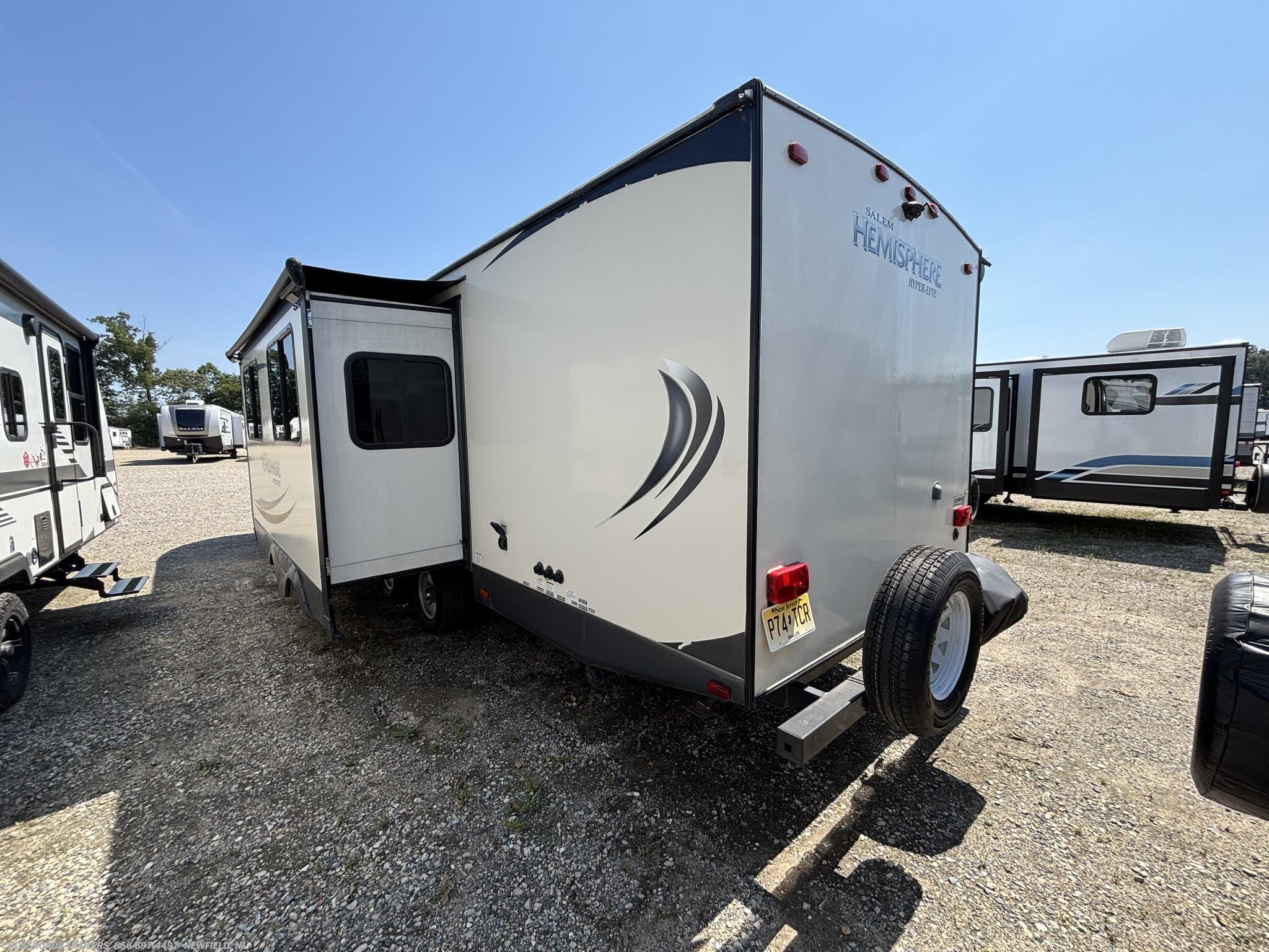 Used 2017 Forest River Salem Hemisphere Hyper-Lyte 26RBHL available in Newfield, New Jersey