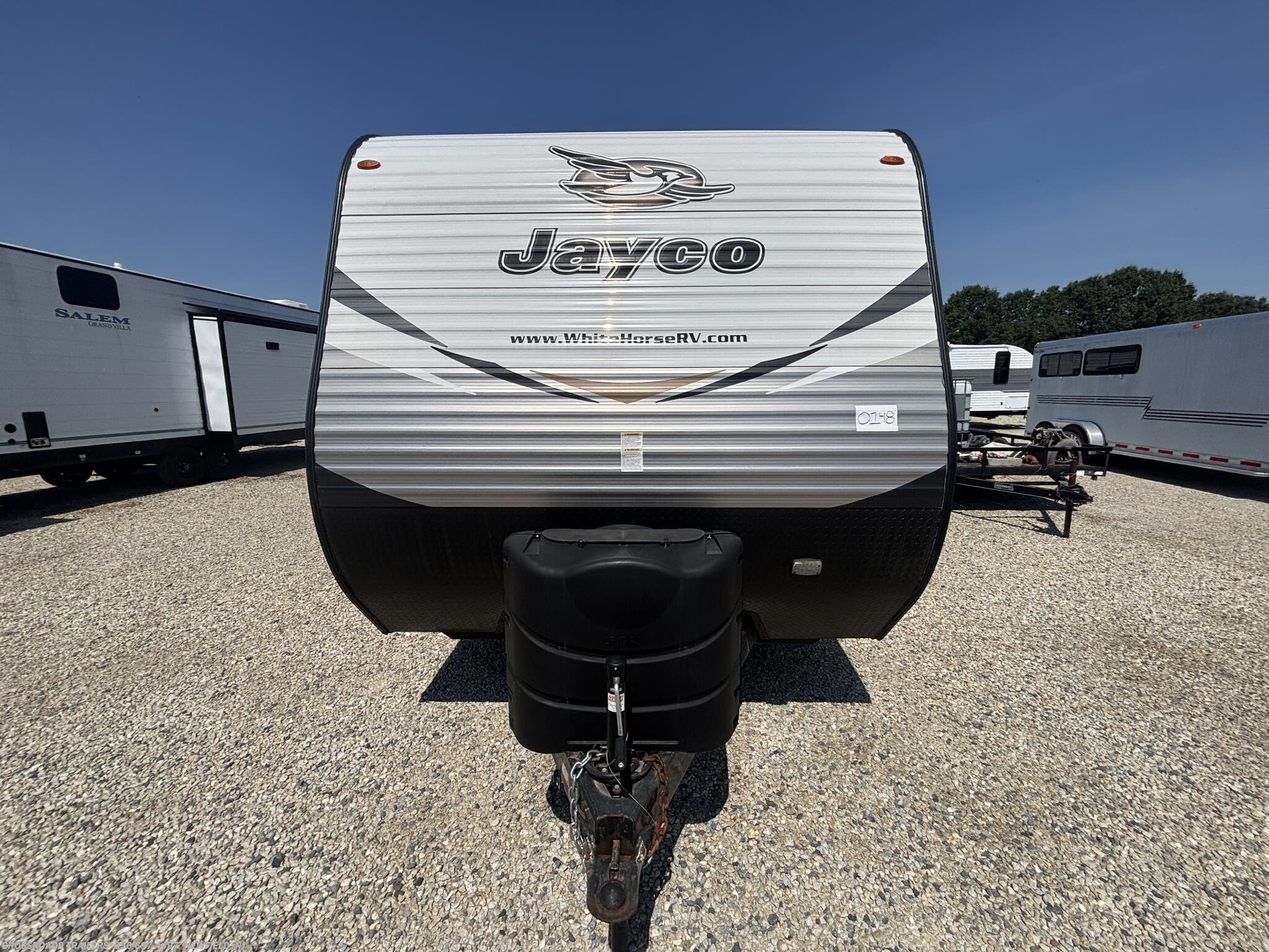 2018 Jayco Jay Flight 38BHDS - Used Destination Trailer For Sale by Crossroads Trailer Sales, Inc. in Newfield, New Jersey features Slideout, Dinette, Skylight, Kitchen Sink, DVD Player