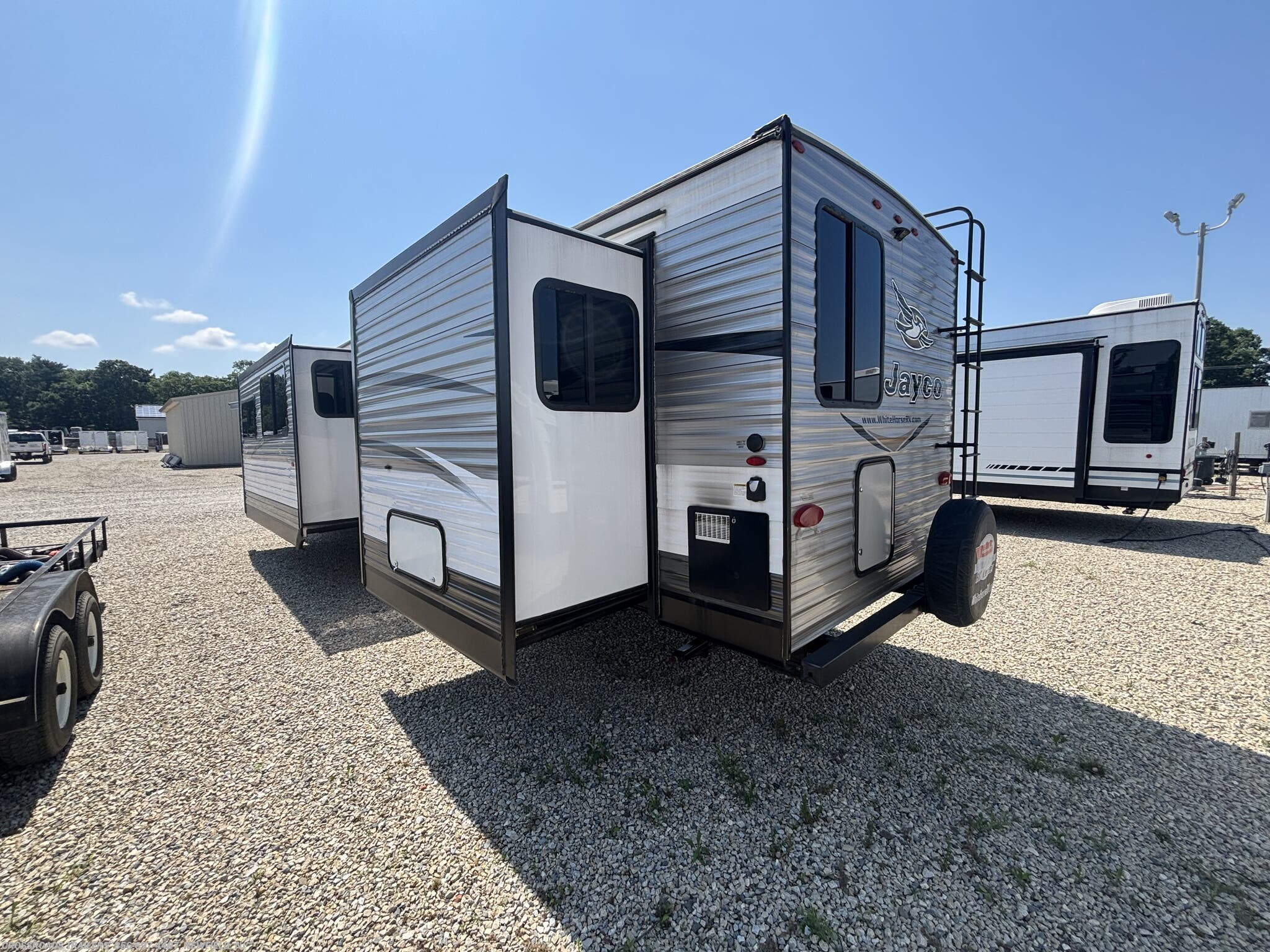 Used 2018 Jayco Jay Flight 38BHDS available in Newfield, New Jersey