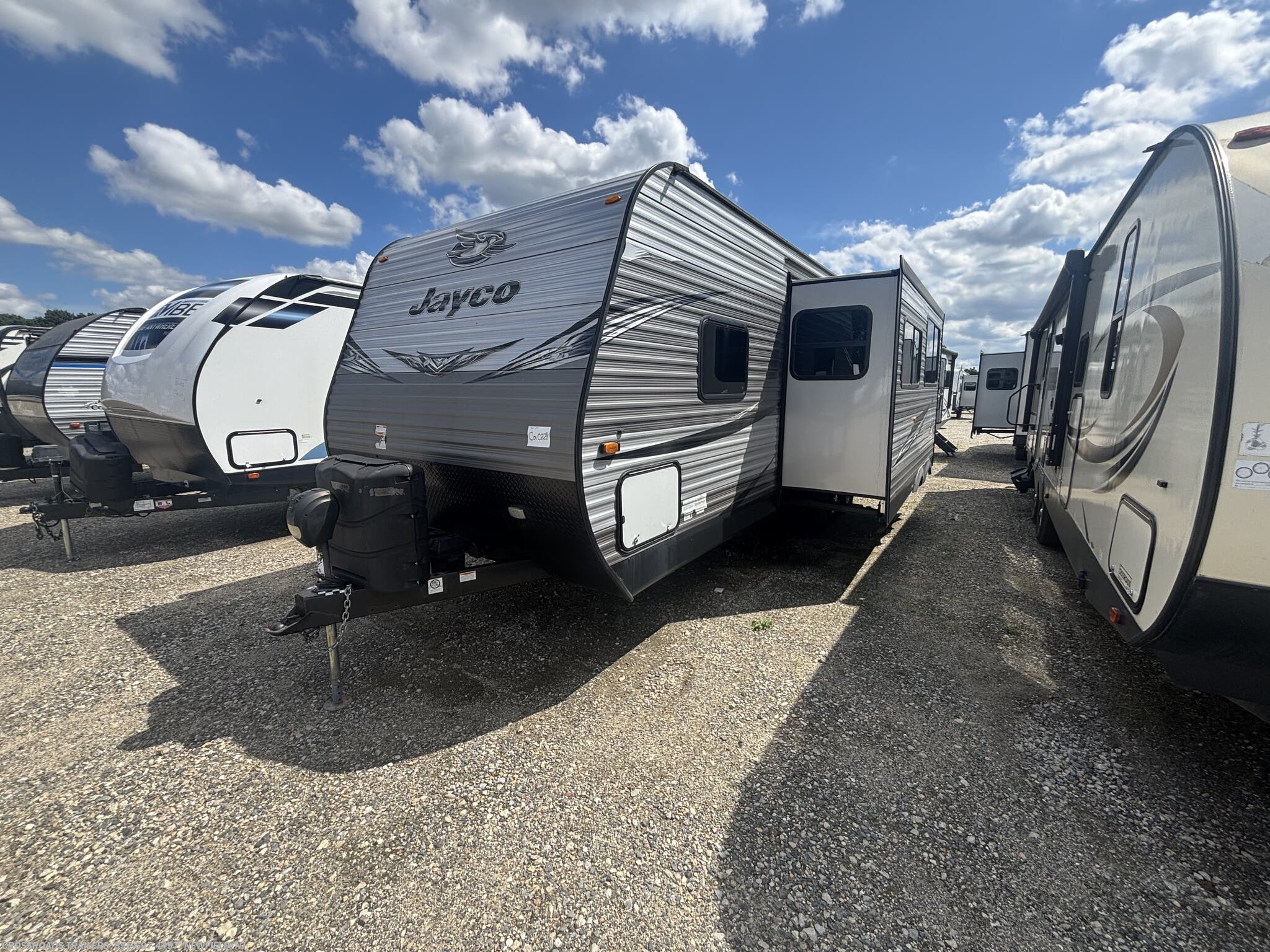 2021 Jay Flight 28BHBE by Jayco from Crossroads Trailer Sales, Inc. in Newfield, New Jersey