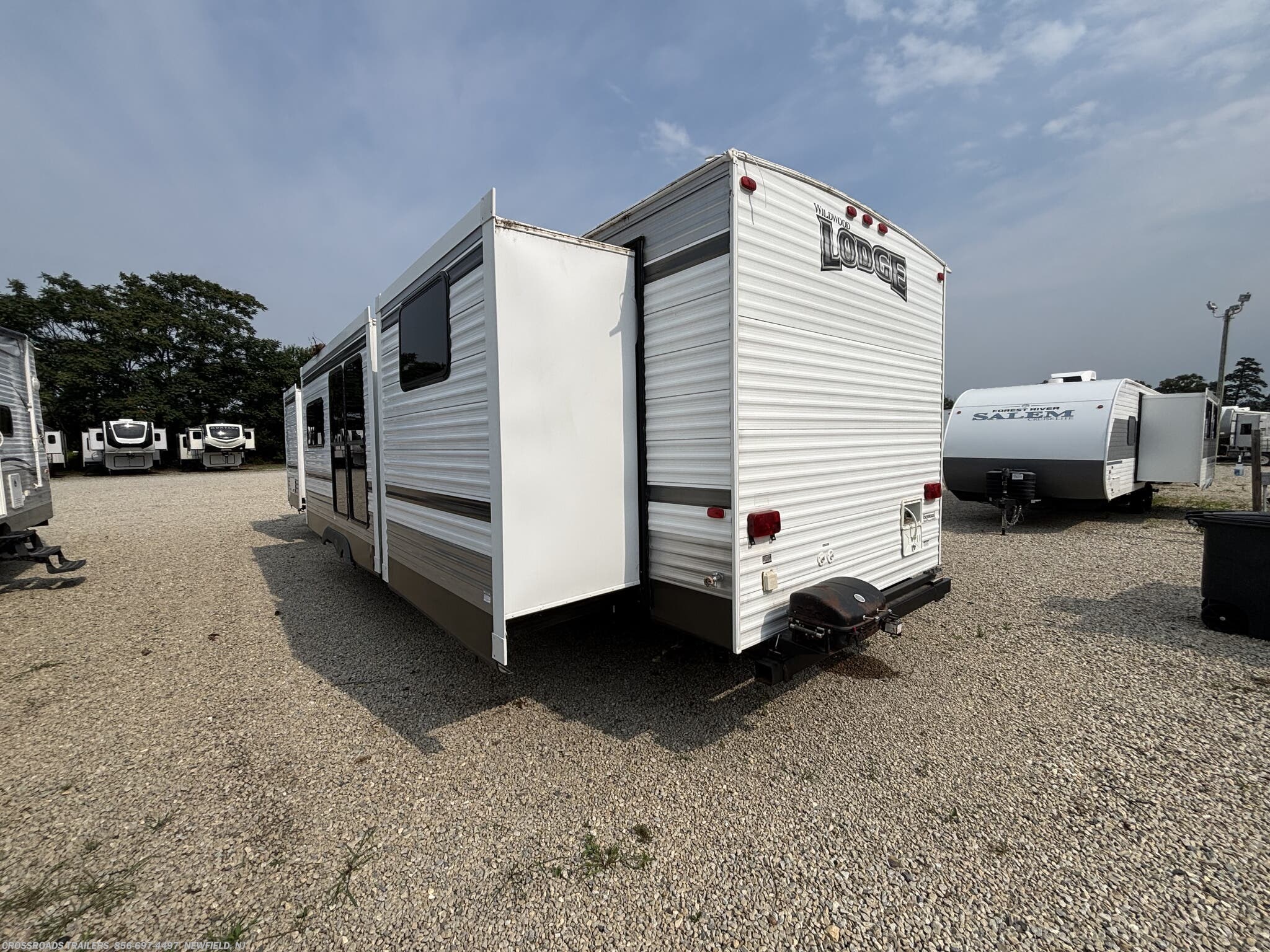 Used 2015 Forest River Wildwood DLX 402QBQ available in Newfield, New Jersey