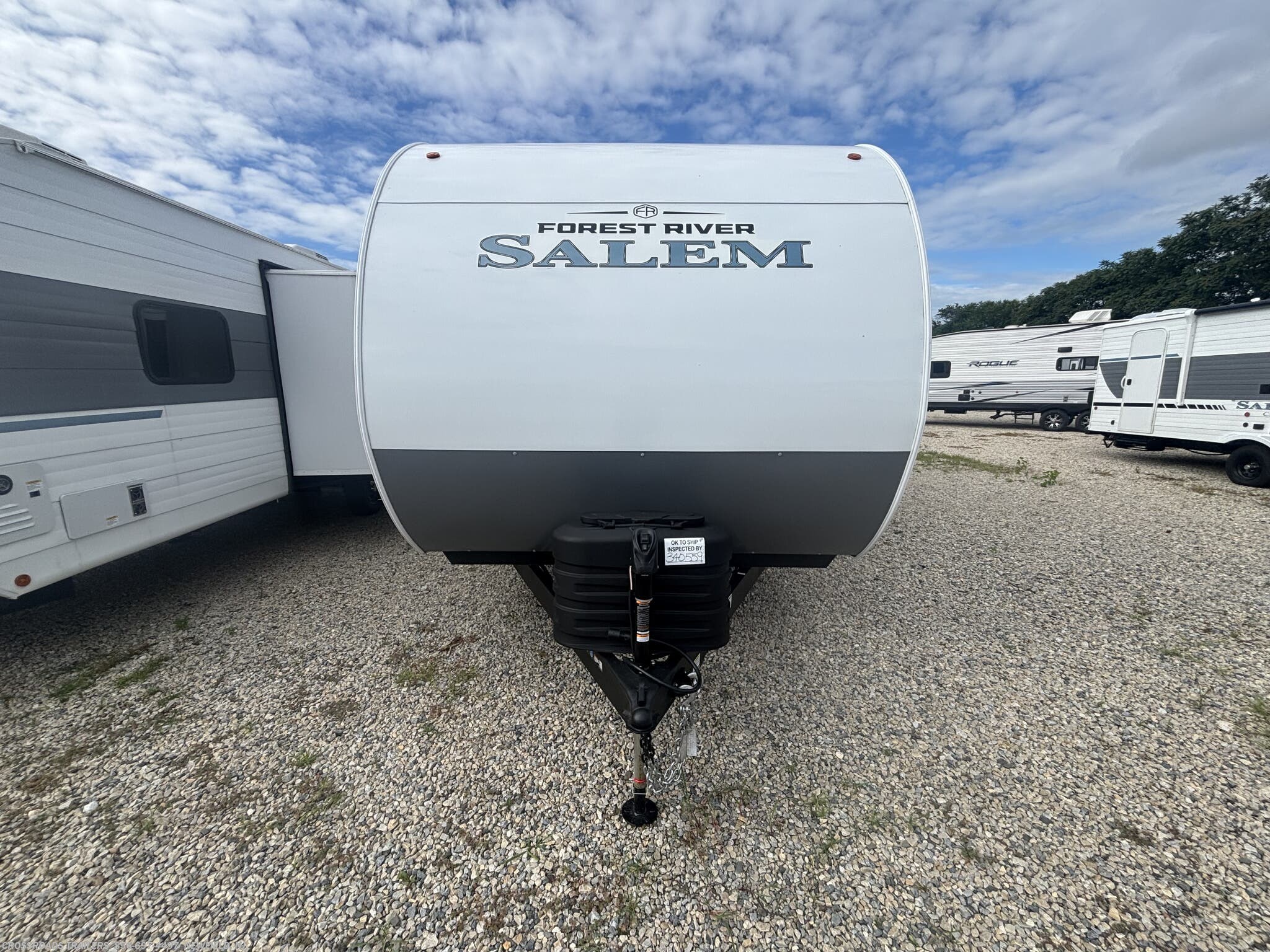 2027 Forest River Salem 28DBHD - New Travel Trailer For Sale by Crossroads Trailer Sales, Inc. in Newfield, New Jersey features Solar Panels, Slideout, Leveling Jacks, Refrigerator, Water Heater