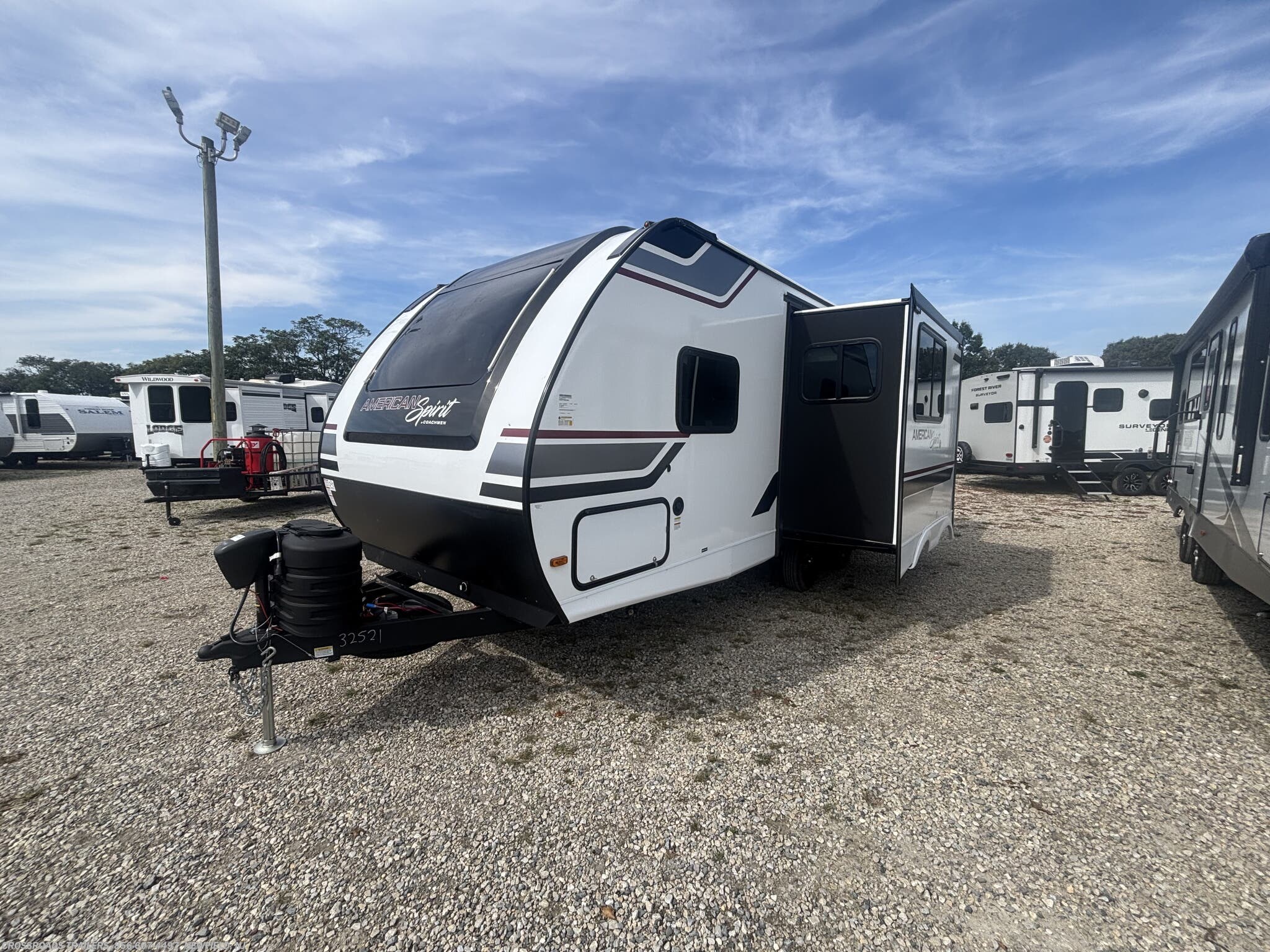 2027 American Spirit 2353RB by Coachmen from Crossroads Trailer Sales, Inc. in Newfield, New Jersey