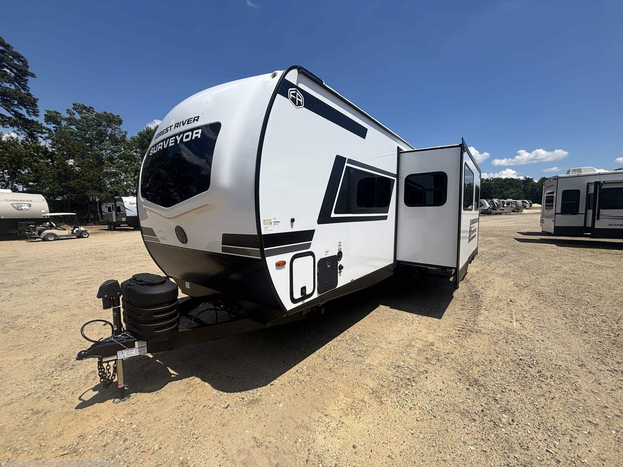 2027 Surveyor 267RBSS by Forest River from Crossroads Trailer Sales, Inc. in Newfield, New Jersey