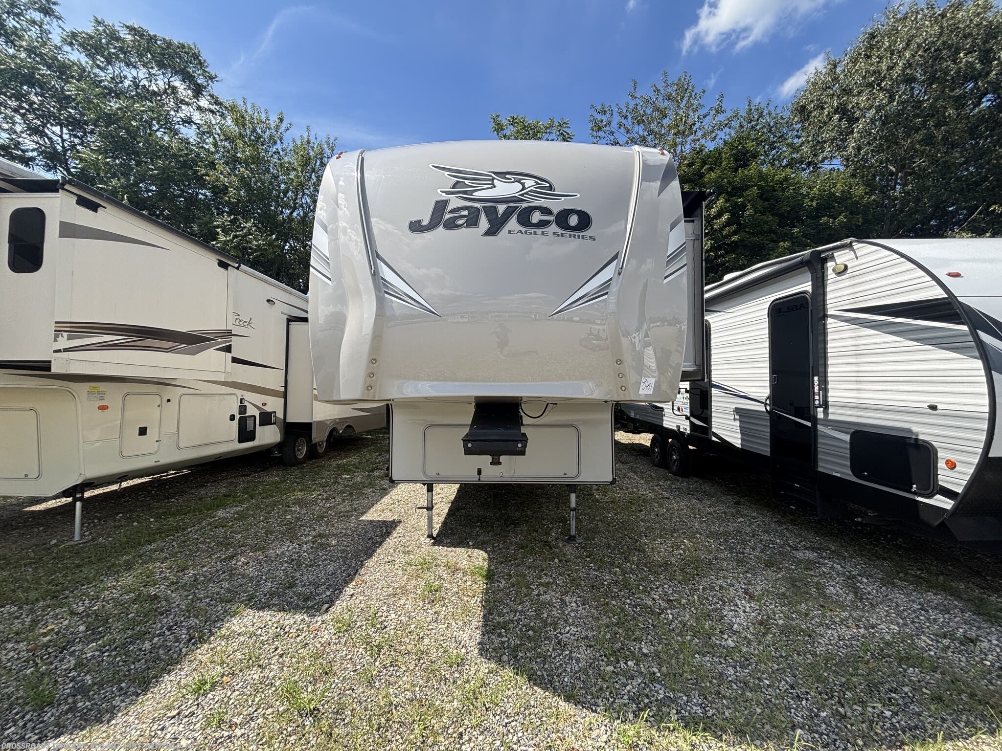 2020 Jayco Eagle 317RLOK - Used Fifth Wheel For Sale by Crossroads Trailer Sales, Inc. in Newfield, New Jersey features Fireplace, LED Lights, LP Detector, Kitchen Sink, TV Antenna