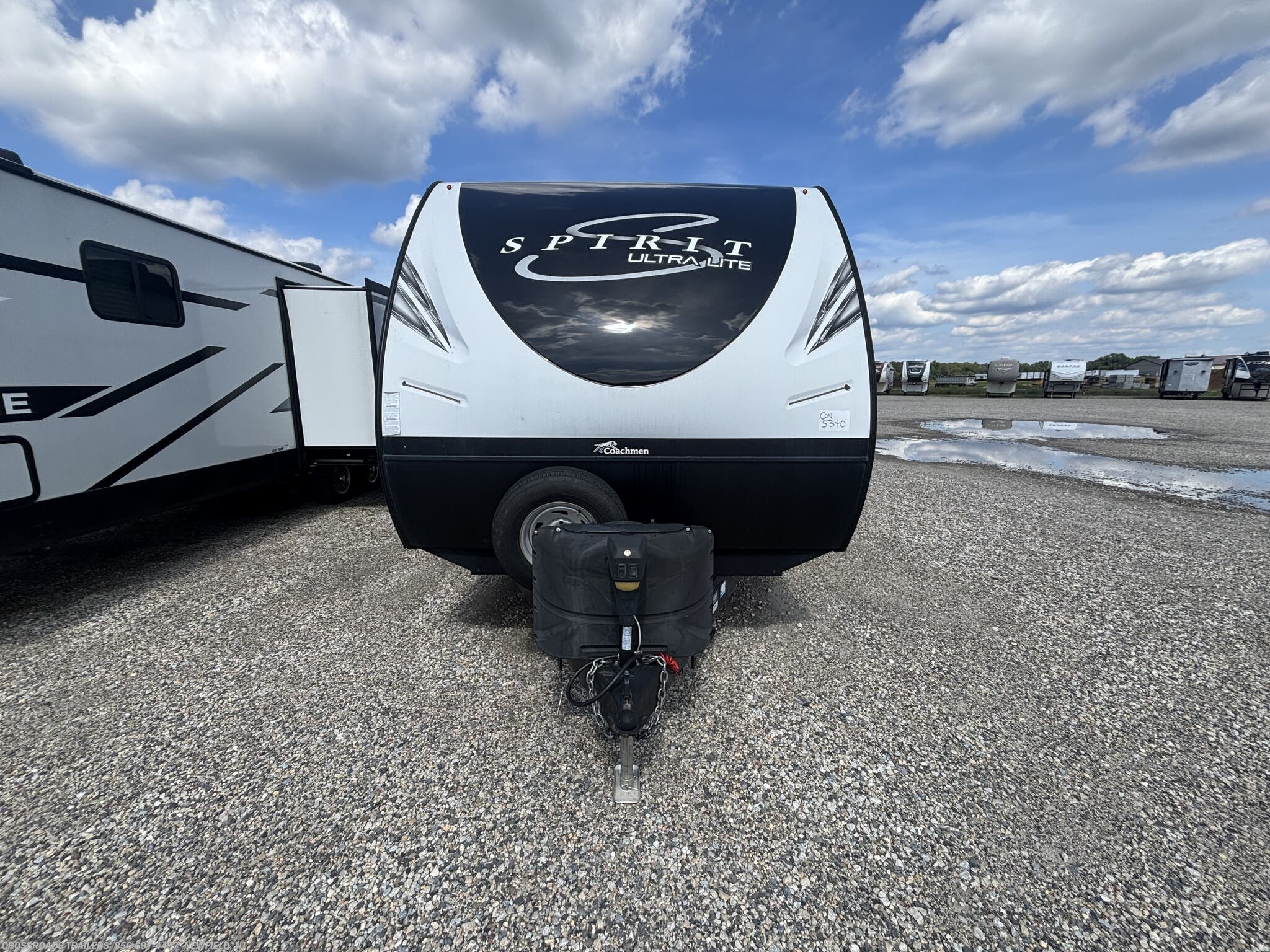 2018 Coachmen Spirit Ultra Lite 2758RB - New Travel Trailer For Sale by Crossroads Trailer Sales, Inc. in Newfield, New Jersey features Shower, Stove, Toilet, Air Conditioning, Fire Extinguisher