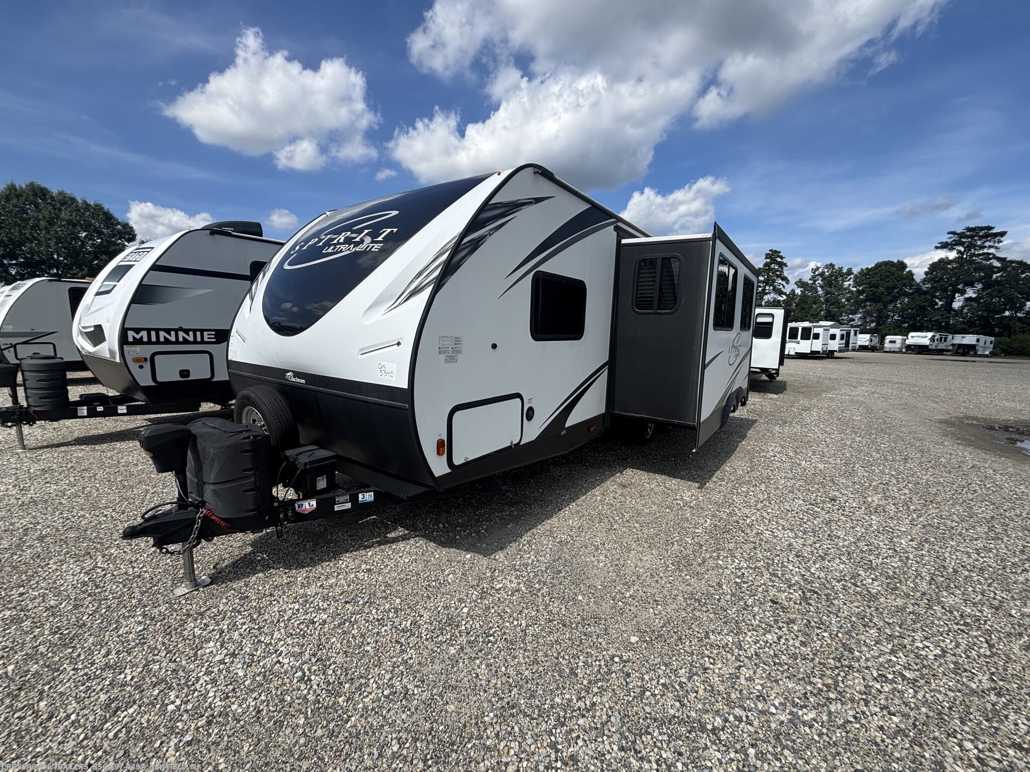 2018 Spirit Ultra Lite 2758RB by Coachmen from Crossroads Trailer Sales, Inc. in Newfield, New Jersey