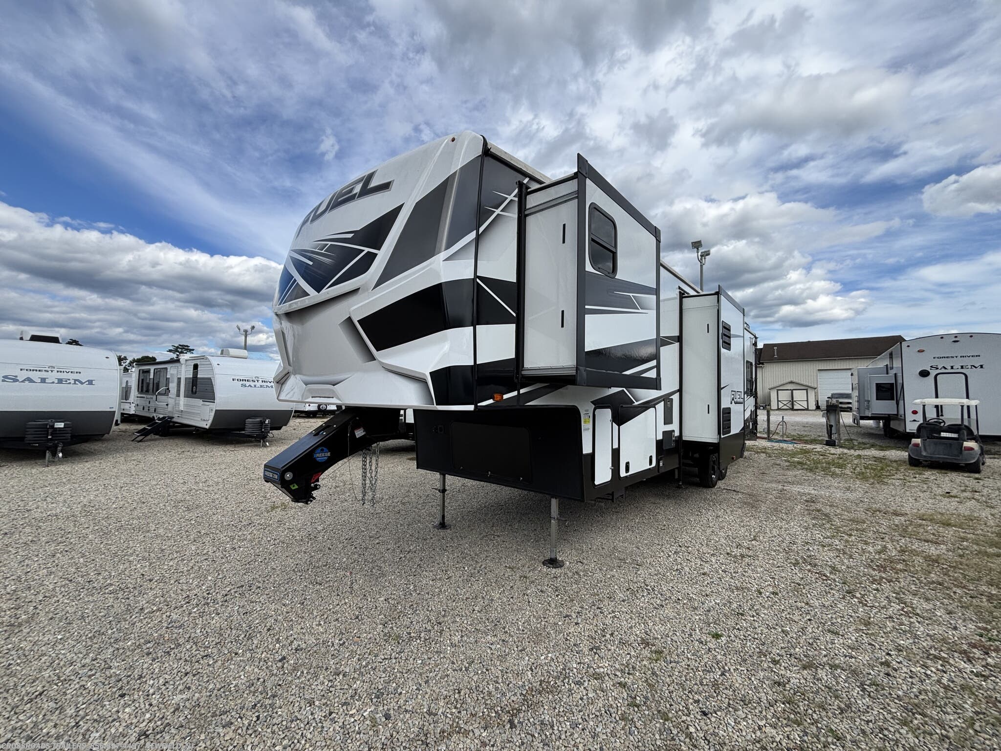 2022 Fuel 357 by Heartland from Crossroads Trailer Sales, Inc. in Newfield, New Jersey