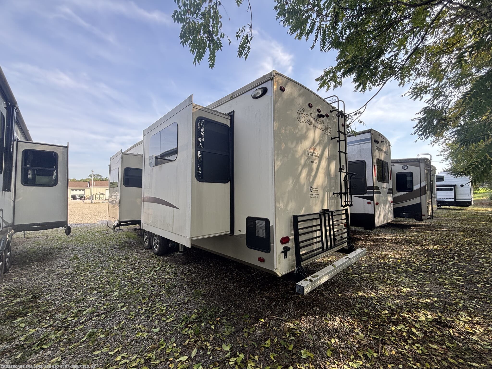 Used 2017 Palomino Columbus CMF386FK available in Newfield, New Jersey