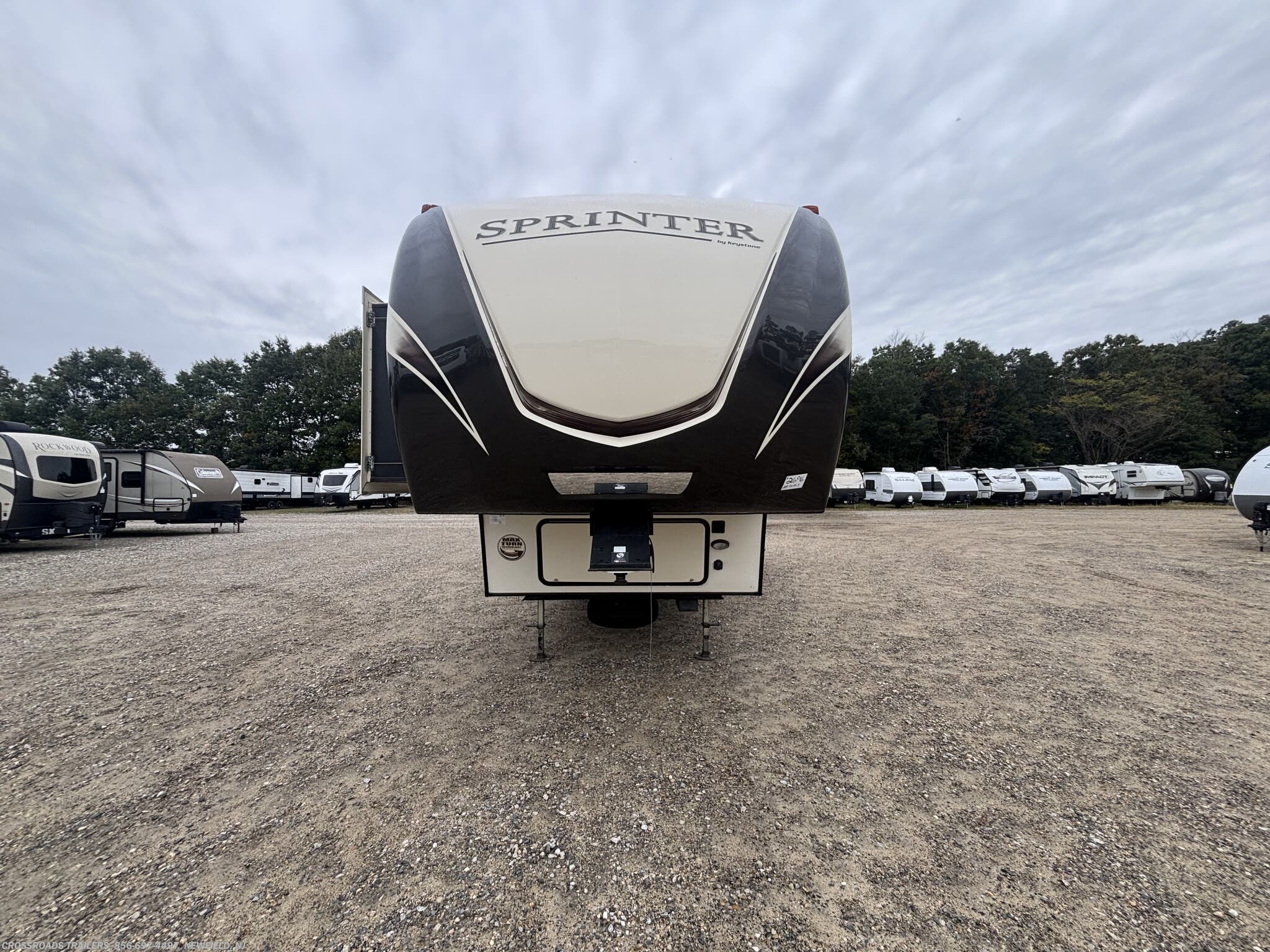 2017 Keystone Sprinter 269FWRLS - Used Fifth Wheel For Sale by Crossroads Trailer Sales, Inc. in Newfield, New Jersey features Awning, Dinette, Solar Prep, Water Heater, Medicine Cabinet