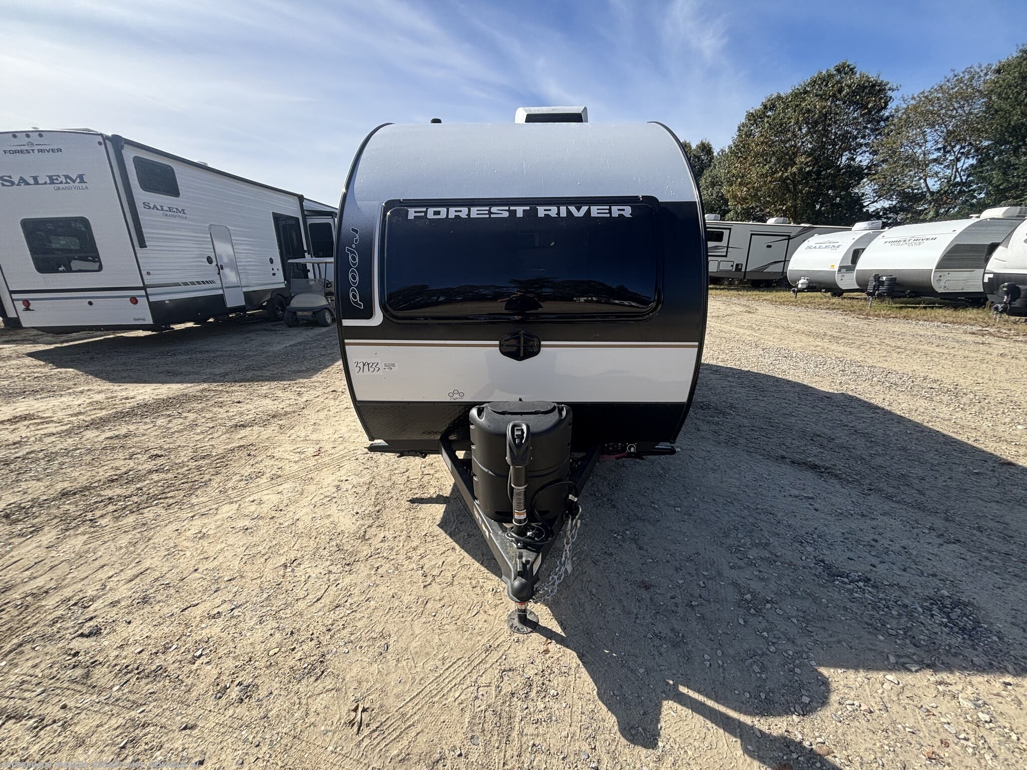 2027 Forest River R-Pod RP-190 - New Travel Trailer For Sale by Crossroads Trailer Sales, Inc. in Newfield, New Jersey features Microwave, TV, Azdel Composite Panels, Awning, Solar Panel
