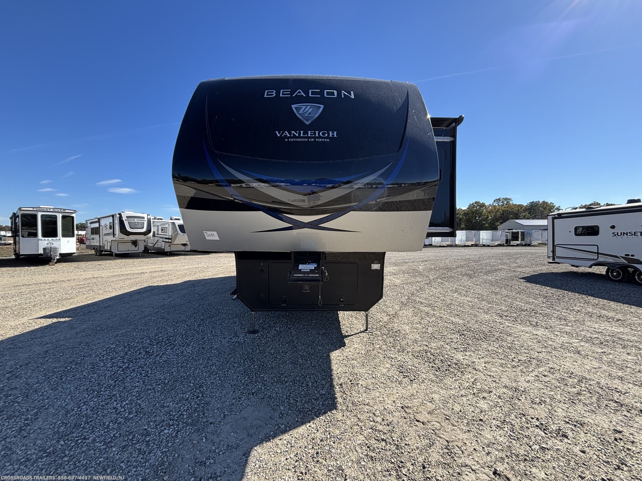 2021 Vanleigh Beacon 34RLB - Used Fifth Wheel For Sale by Crossroads Trailer Sales, Inc. in Newfield, New Jersey features LP Detector, Air Conditioning, Oven, Smoke Detector, 50 Amp Service