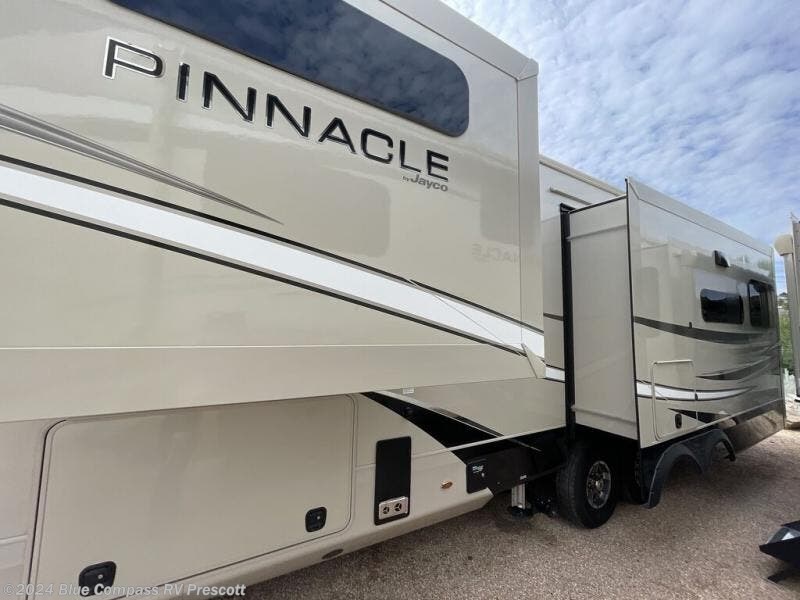 2024 Jayco Pinnacle 36FBTS RV for Sale in Prescott, AZ 86301 2205226