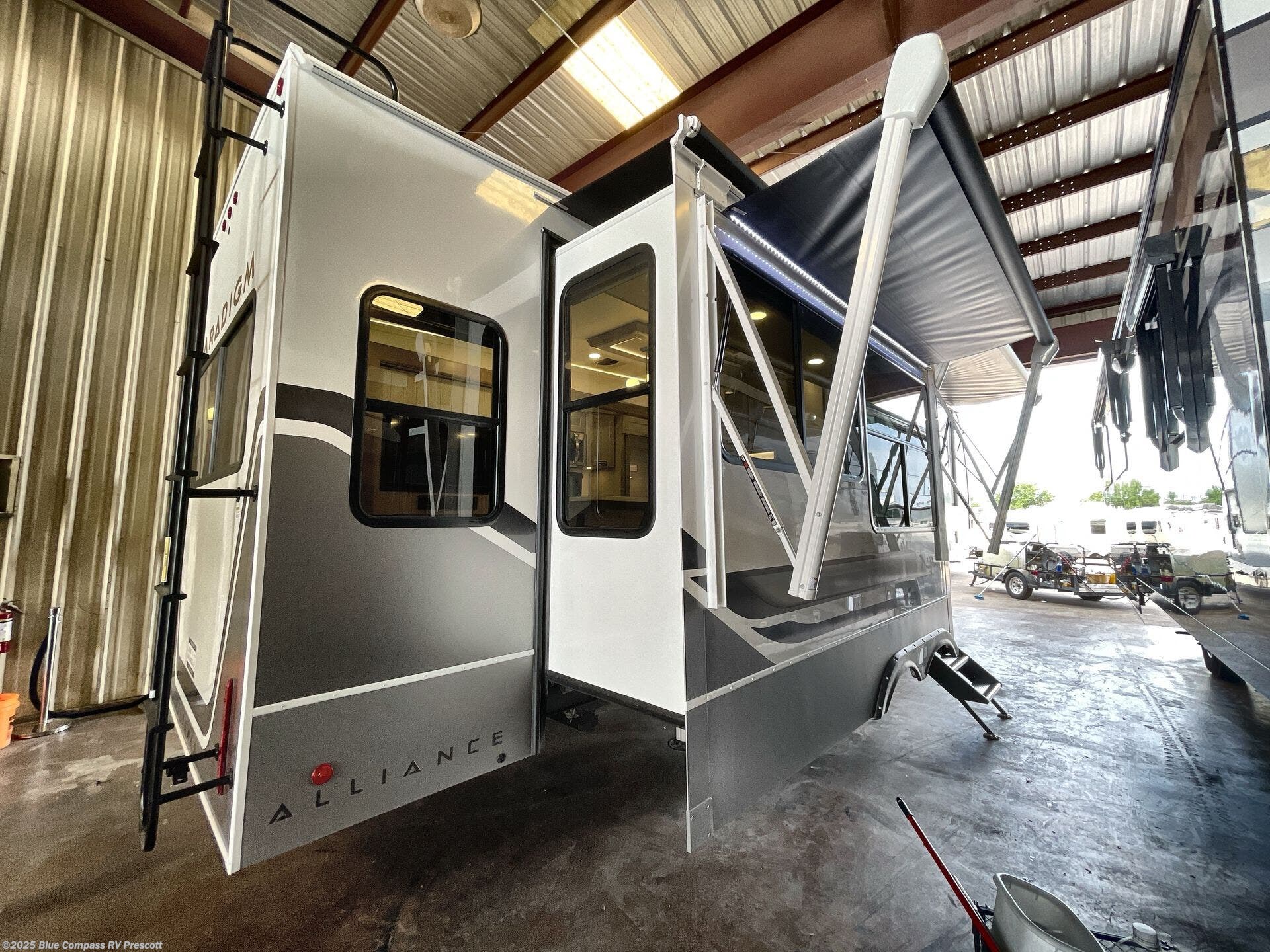 2025 Paradigm 310RL by Alliance RV from Blue Compass RV Prescott in Prescott, Arizona