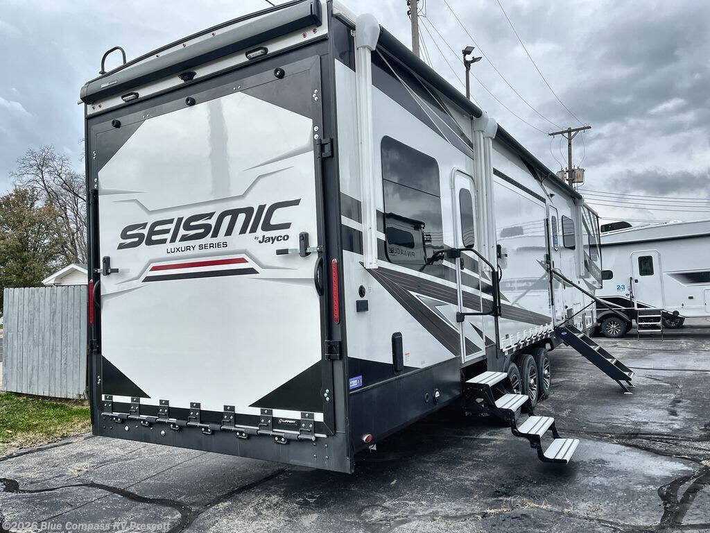 New 2025 Jayco Seismic Luxury Series 4113 available in Prescott, Arizona