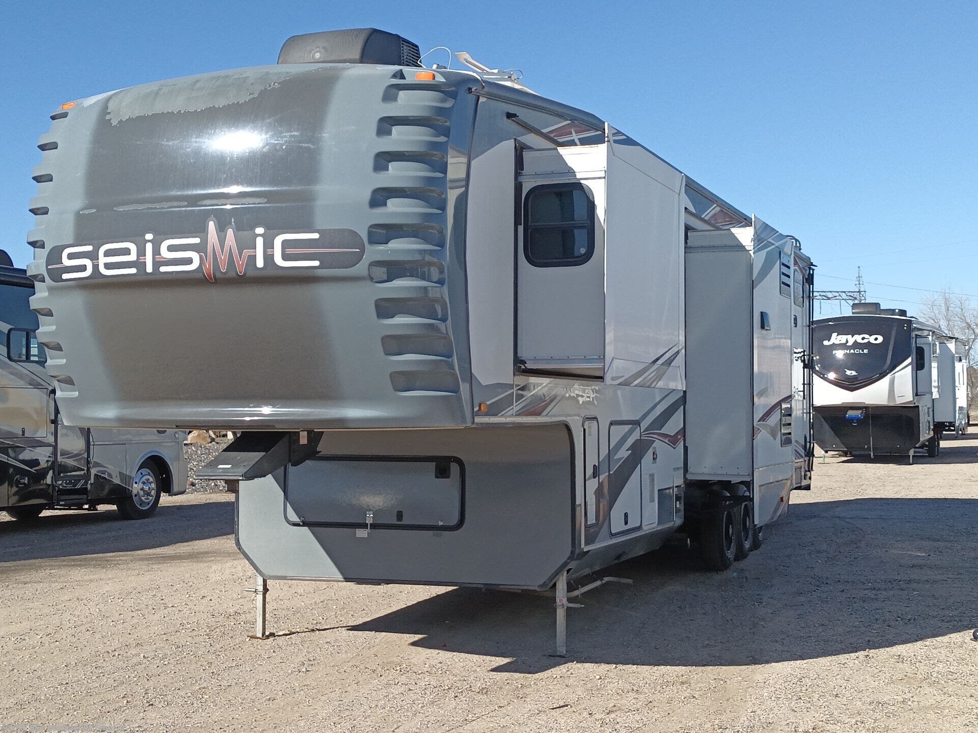 2013 Seismic 3812 by Jayco from Blue Compass RV Prescott in Prescott, Arizona