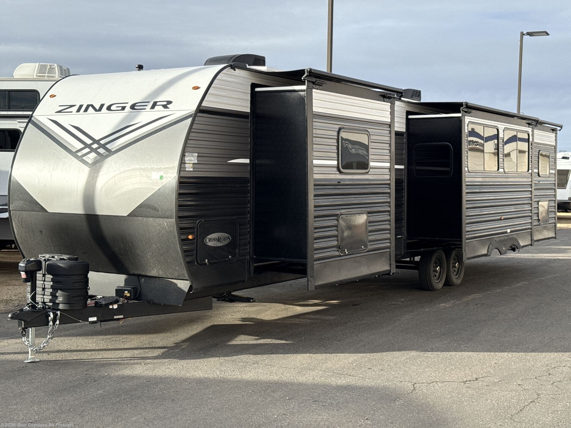2026 Zinger 390DB by CrossRoads from Blue Compass RV Prescott in Prescott, Arizona