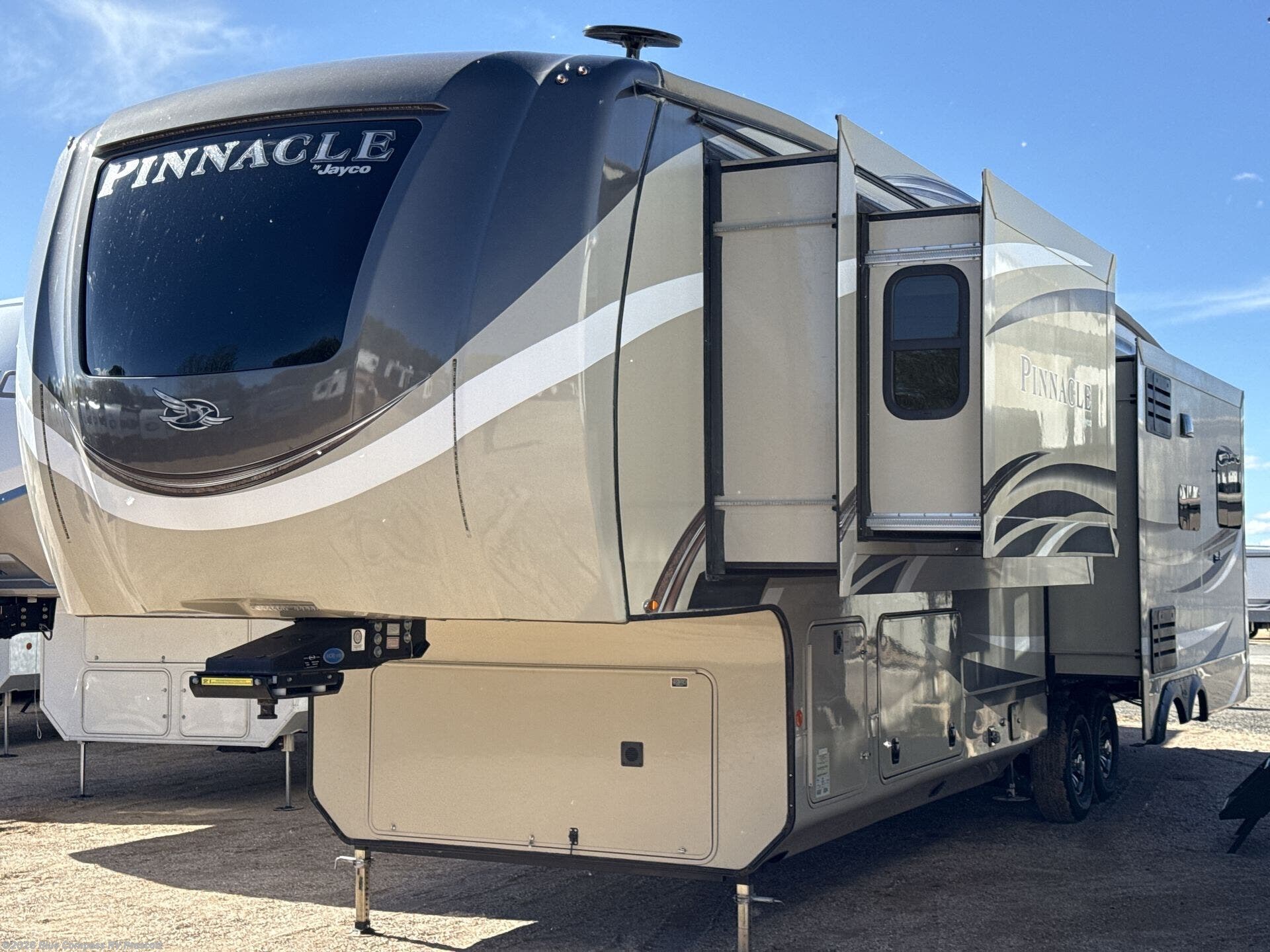 2020 Pinnacle 36SSWS by Jayco from Blue Compass RV Prescott in Prescott, Arizona
