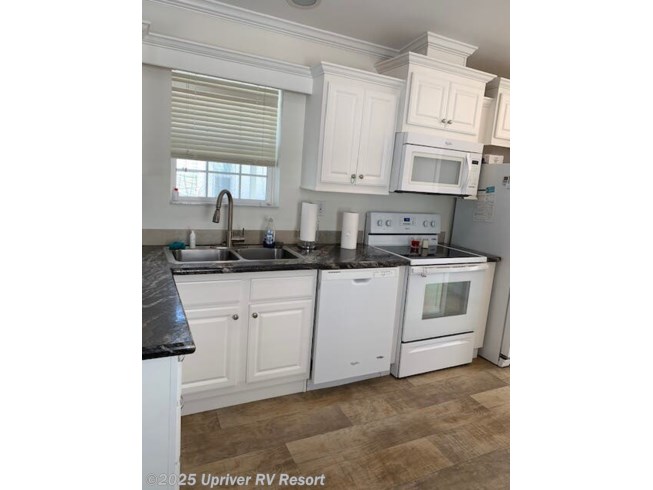220 2016 Homette Park Model For Sale In North Fort Myers Fl