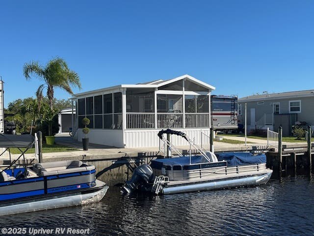 2016 Skyline - Used Park Model For Sale by Upriver RV Resort in North Fort Myers, Florida