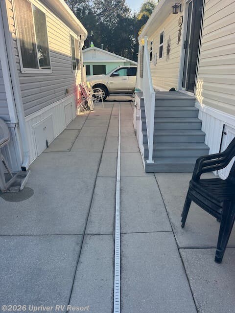 1995 Park Models Mfg - Used Park Model For Sale by Upriver RV Resort in North Fort Myers, Florida