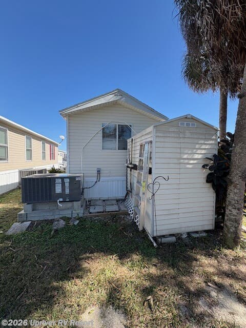 2006 by Park Models Mfg from Upriver RV Resort in North Fort Myers, Florida