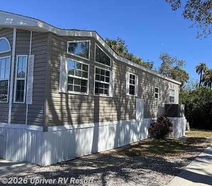 2016 Chariot Eagle - Used Park Model For Sale by Upriver RV Resort in North Fort Myers, Florida